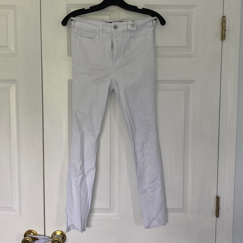 Hollister High-Rise Crop Super Skinny White Jeans Size 1R